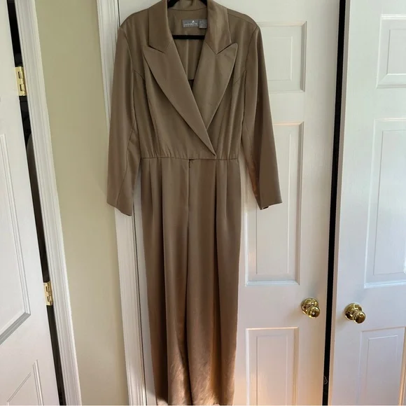Vintage Liz Claiborne Gold Jumpsuit - Picture 2 of 10